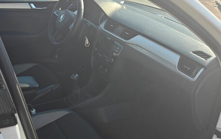 Skoda Rapid I, 2019 год, 1 200 000 рублей, 6 фотография