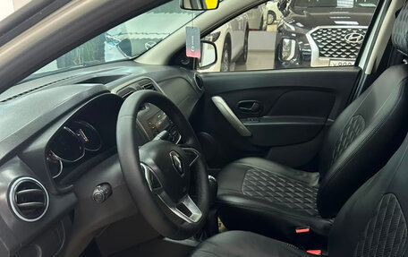 Renault Logan II, 2019 год, 590 000 рублей, 10 фотография