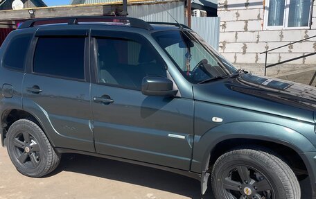 Chevrolet Niva I рестайлинг, 2015 год, 590 000 рублей, 4 фотография