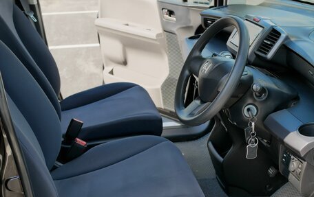 Honda Freed I, 2010 год, 1 030 000 рублей, 15 фотография