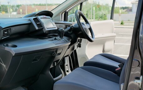 Honda Freed I, 2010 год, 1 030 000 рублей, 16 фотография