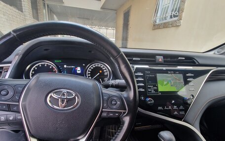Toyota Camry, 2019 год, 3 300 000 рублей, 8 фотография