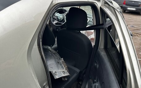 Renault Logan II, 2019 год, 415 000 рублей, 9 фотография