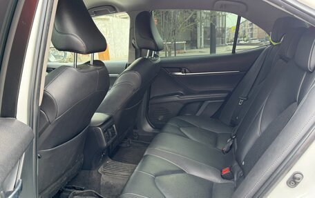 Toyota Camry, 2021 год, 3 500 000 рублей, 10 фотография