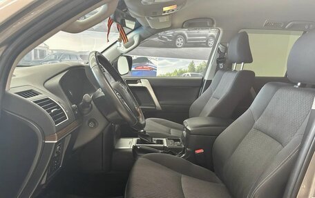 Toyota Land Cruiser Prado 150 рестайлинг 2, 2021 год, 4 700 000 рублей, 7 фотография