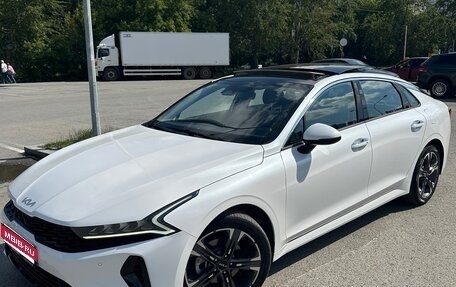 KIA K5, 2022 год, 2 400 000 рублей, 1 фотография