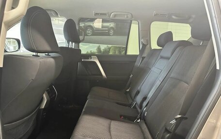 Toyota Land Cruiser Prado 150 рестайлинг 2, 2021 год, 4 700 000 рублей, 13 фотография