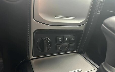 Toyota Land Cruiser Prado 150 рестайлинг 2, 2021 год, 4 700 000 рублей, 14 фотография