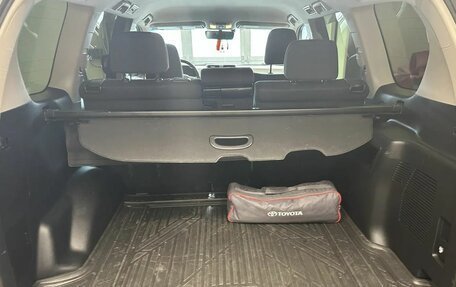 Toyota Land Cruiser Prado 150 рестайлинг 2, 2021 год, 4 700 000 рублей, 18 фотография
