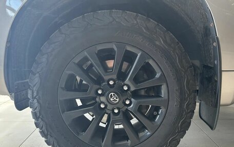 Toyota Land Cruiser Prado 150 рестайлинг 2, 2021 год, 4 700 000 рублей, 19 фотография