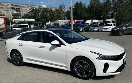 KIA K5, 2022 год, 2 400 000 рублей, 8 фотография