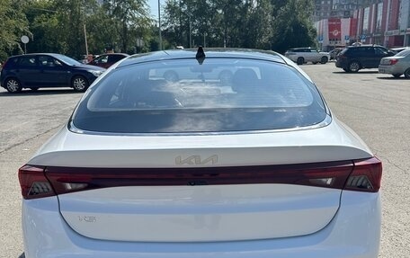 KIA K5, 2022 год, 2 400 000 рублей, 7 фотография