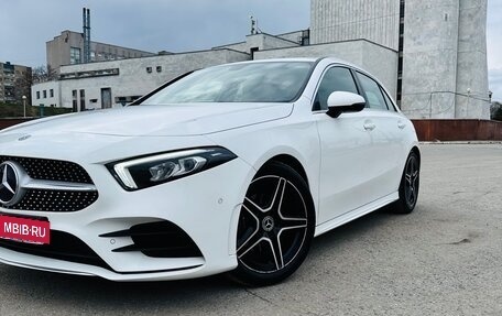 Mercedes-Benz A-Класс, 2019 год, 2 550 000 рублей, 2 фотография