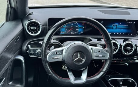 Mercedes-Benz A-Класс, 2019 год, 2 550 000 рублей, 14 фотография