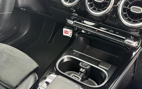 Mercedes-Benz A-Класс, 2019 год, 2 550 000 рублей, 19 фотография