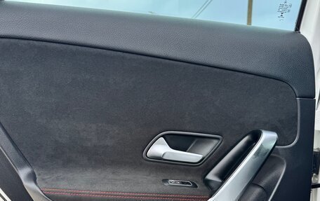 Mercedes-Benz A-Класс, 2019 год, 2 550 000 рублей, 30 фотография