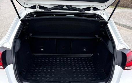 Mercedes-Benz A-Класс, 2019 год, 2 550 000 рублей, 26 фотография