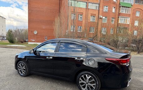 KIA Rio IV, 2021 год, 1 750 000 рублей, 4 фотография