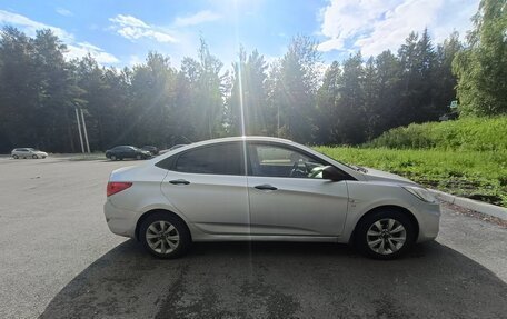 Hyundai Solaris II рестайлинг, 2012 год, 770 000 рублей, 5 фотография