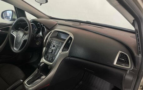 Opel Astra J, 2011 год, 620 000 рублей, 11 фотография