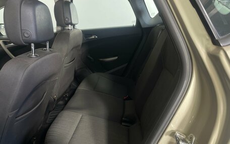 Opel Astra J, 2011 год, 620 000 рублей, 20 фотография