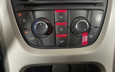 Opel Astra J, 2011 год, 620 000 рублей, 17 фотография