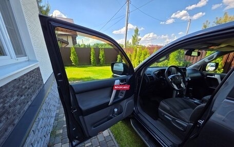 Toyota Land Cruiser Prado 150 рестайлинг 2, 2012 год, 2 850 000 рублей, 11 фотография