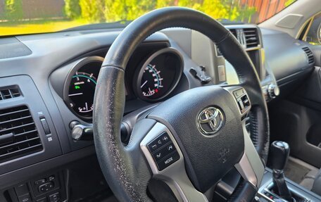 Toyota Land Cruiser Prado 150 рестайлинг 2, 2012 год, 2 850 000 рублей, 16 фотография