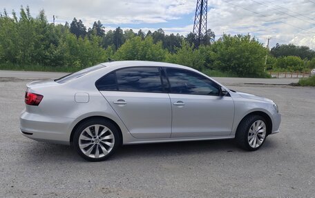 Volkswagen Jetta VI, 2018 год, 1 280 000 рублей, 2 фотография