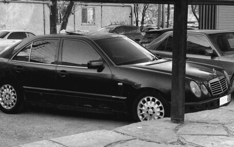 Mercedes-Benz E-Класс, 1996 год, 180 000 рублей, 3 фотография