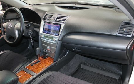Toyota Camry, 2008 год, 1 180 000 рублей, 13 фотография
