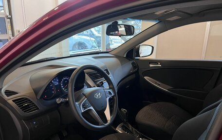 Hyundai Solaris II рестайлинг, 2015 год, 1 270 000 рублей, 22 фотография