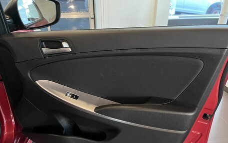 Hyundai Solaris II рестайлинг, 2015 год, 1 270 000 рублей, 27 фотография