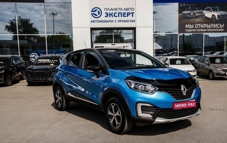 Renault Kaptur I рестайлинг, 2017 год, 1 105 000 рублей, 1 фотография