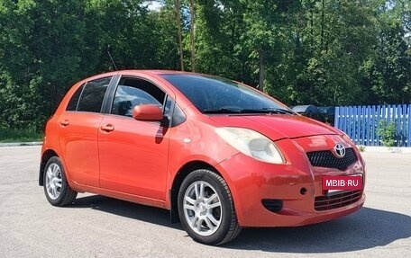 Toyota Yaris III рестайлинг, 2006 год, 350 000 рублей, 2 фотография