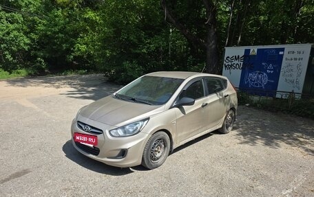 Hyundai Solaris II рестайлинг, 2011 год, 480 000 рублей, 2 фотография