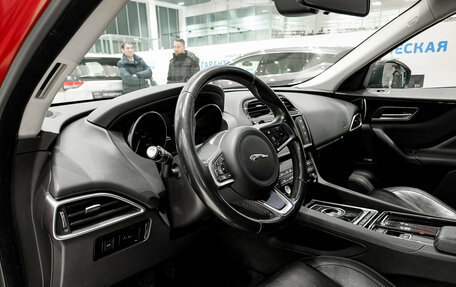 Jaguar F-Pace, 2017 год, 2 305 000 рублей, 20 фотография