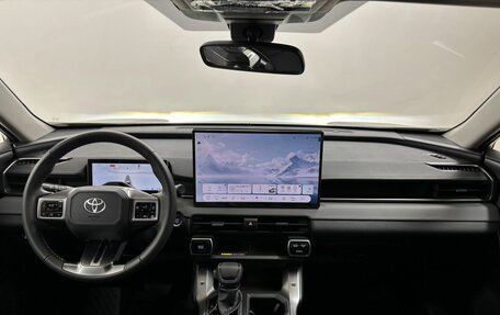 Toyota RAV4, 2026 год, 4 550 000 рублей, 17 фотография