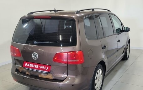 Volkswagen Touran III, 2012 год, 799 000 рублей, 5 фотография
