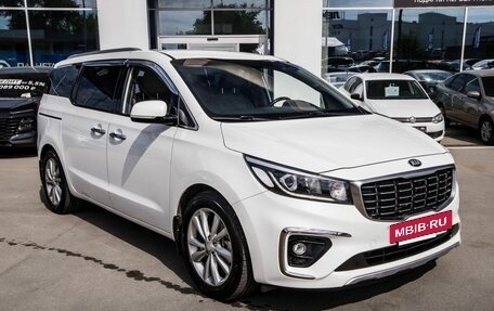 KIA Carnival III, 2019 год, 2 700 000 рублей, 4 фотография
