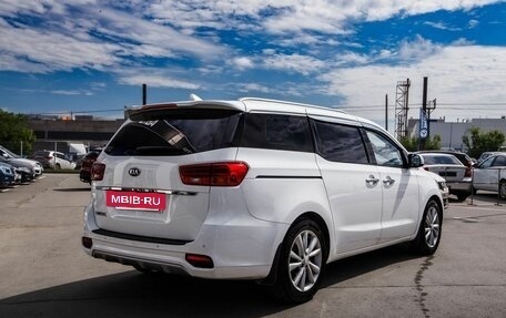 KIA Carnival III, 2019 год, 2 700 000 рублей, 6 фотография