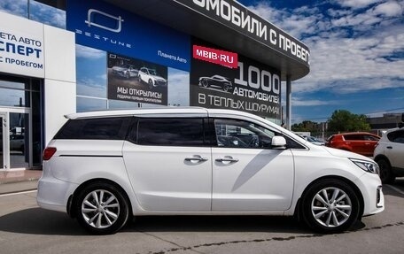 KIA Carnival III, 2019 год, 2 700 000 рублей, 5 фотография