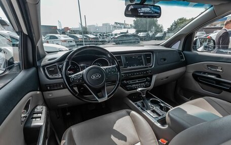 KIA Carnival III, 2019 год, 2 700 000 рублей, 9 фотография
