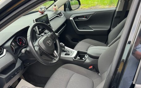 Toyota RAV4, 2020 год, 3 075 000 рублей, 10 фотография