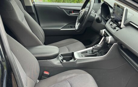 Toyota RAV4, 2020 год, 3 075 000 рублей, 12 фотография