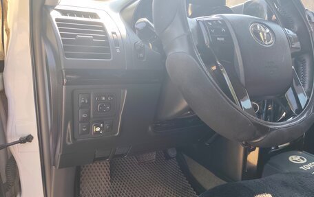 Toyota Land Cruiser Prado 150 рестайлинг 2, 2012 год, 2 600 000 рублей, 16 фотография