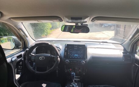Toyota Land Cruiser Prado 150 рестайлинг 2, 2012 год, 2 600 000 рублей, 12 фотография