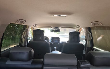 Toyota Land Cruiser Prado 150 рестайлинг 2, 2012 год, 2 600 000 рублей, 29 фотография