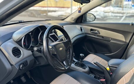 Chevrolet Cruze II, 2010 год, 400 000 рублей, 7 фотография