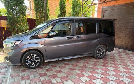 Honda Stepwgn IV, 2020 год, 3 000 000 рублей, 3 фотография